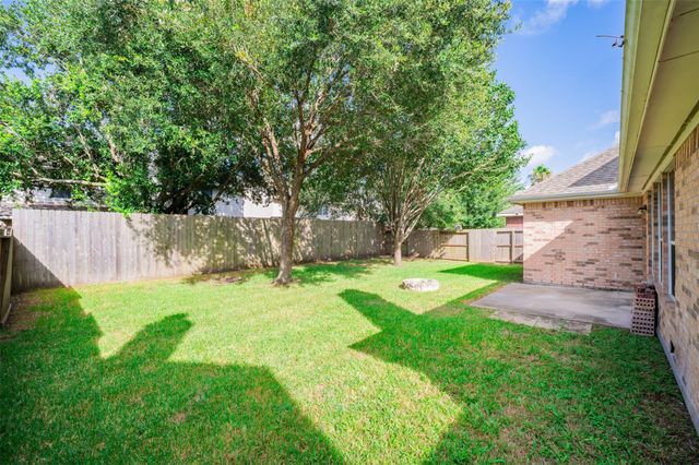 406 Stockbridge Lane, Dickinson, TX 77539