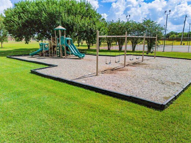 406 Stockbridge Lane, Dickinson, TX 77539
