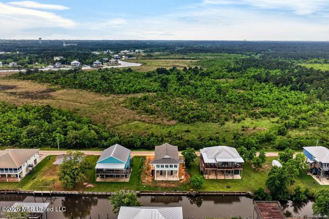11041 Bay Cove Drive, Bay Saint Louis, MS 39520