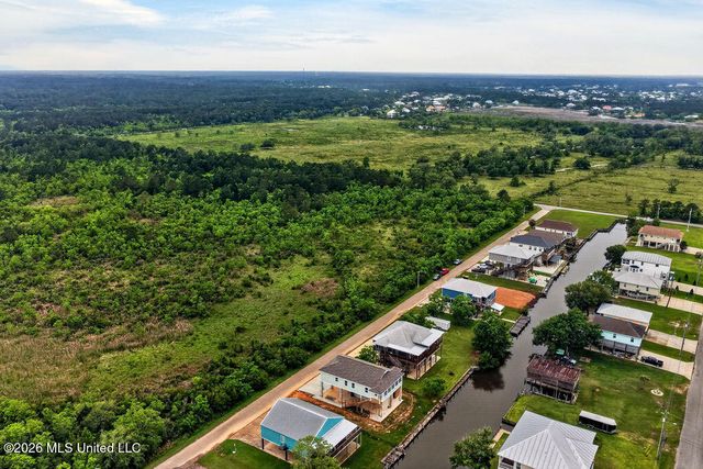 11041 Bay Cove Drive, Bay Saint Louis, MS 39520