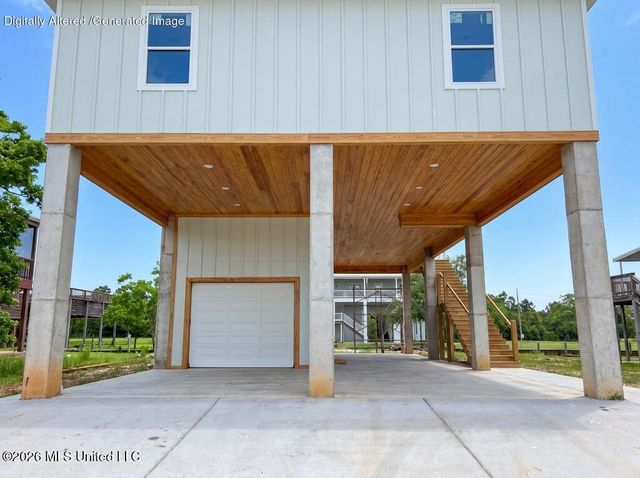 11041 Bay Cove Drive, Bay Saint Louis, MS 39520