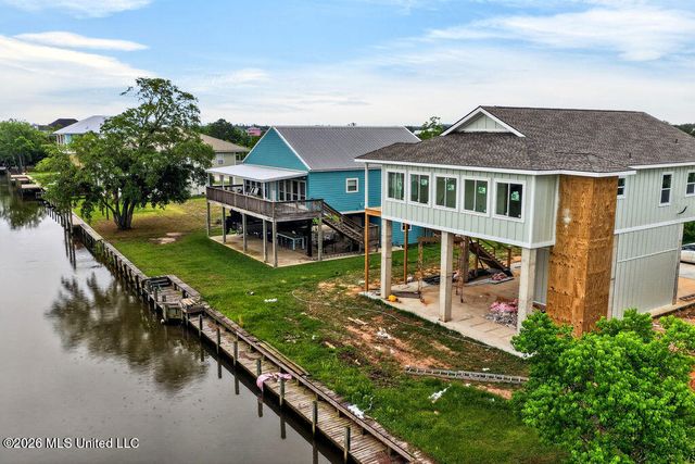11041 Bay Cove Drive, Bay Saint Louis, MS 39520