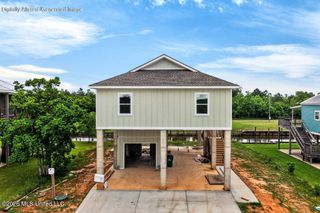 11041 Bay Cove Drive, Bay Saint Louis, MS 39520