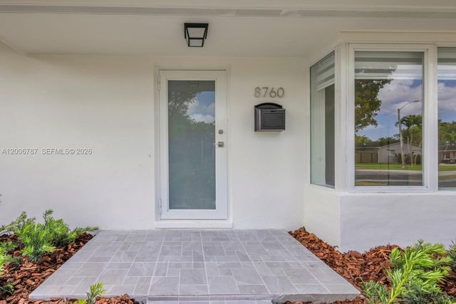 8760 SW 83rd St, Miami, FL 33173