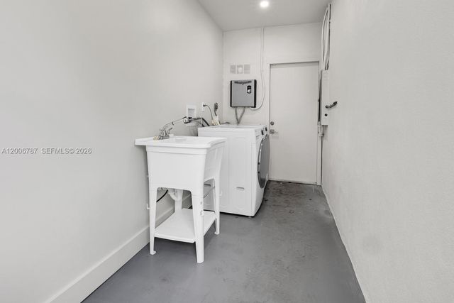 8760 SW 83rd St, Miami, FL 33173