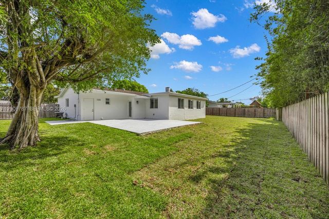 8760 SW 83rd St, Miami, FL 33173