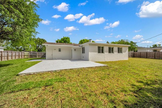 8760 SW 83rd St, Miami, FL 33173