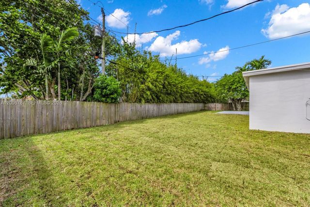 8760 SW 83rd St, Miami, FL 33173