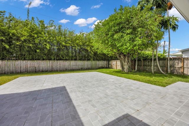 8760 SW 83rd St, Miami, FL 33173