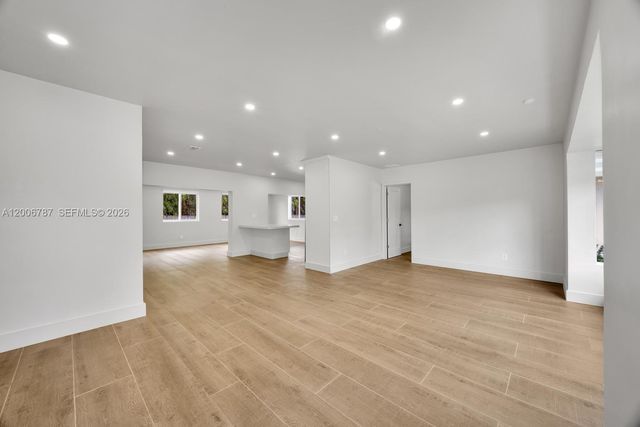 8760 SW 83rd St, Miami, FL 33173