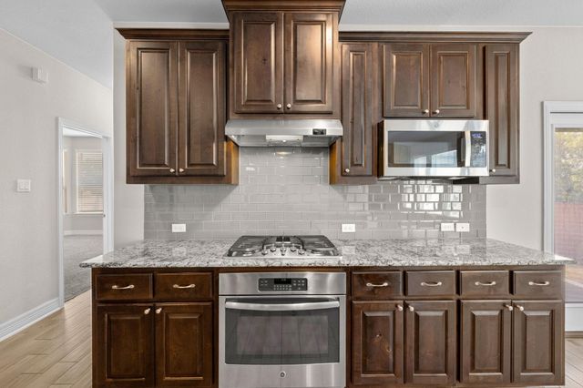 18105 Turning Stream LN, Pflugerville, TX 78660