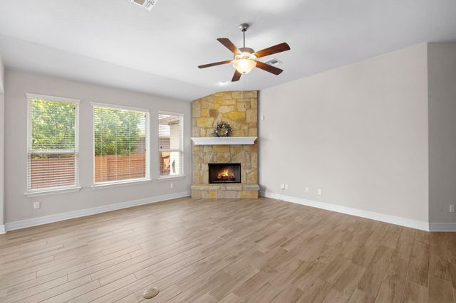 18105 Turning Stream LN, Pflugerville, TX 78660