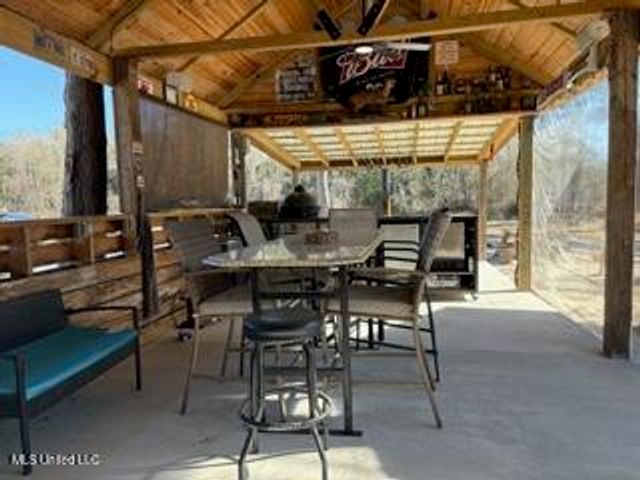 Nhn River Road, Gulfport, MS 39503