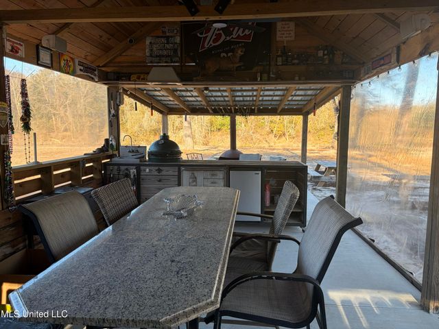 Nhn River Road, Gulfport, MS 39503