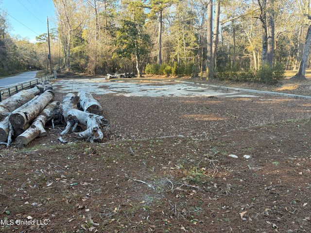 Nhn River Road, Gulfport, MS 39503