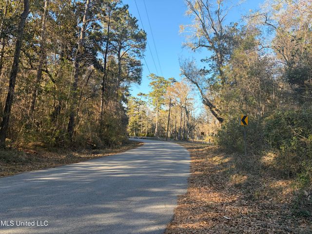 Nhn River Road, Gulfport, MS 39503