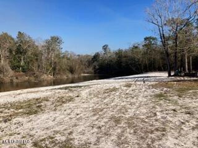 Nhn River Road, Gulfport, MS 39503