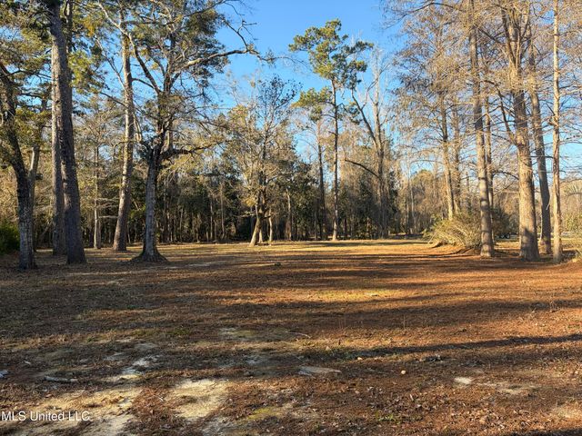 Nhn River Road, Gulfport, MS 39503