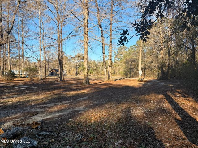 Nhn River Road, Gulfport, MS 39503