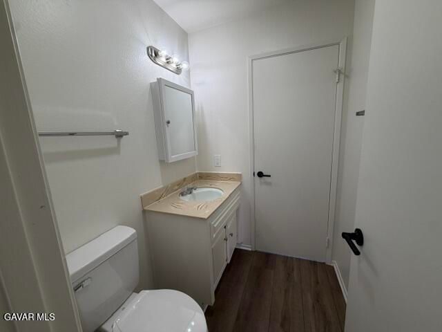 2827 W Avenue J4, Lancaster, CA 93536