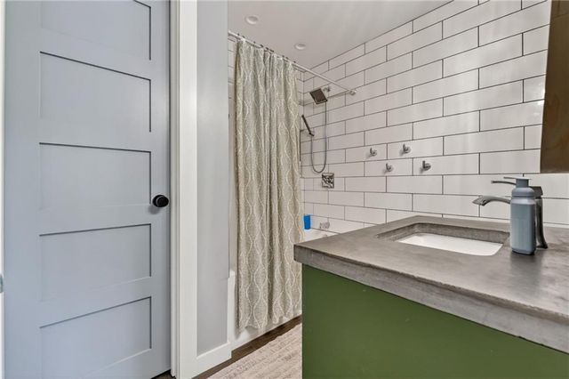 1506 NE 113th Terrace, Kansas City, MO 64155