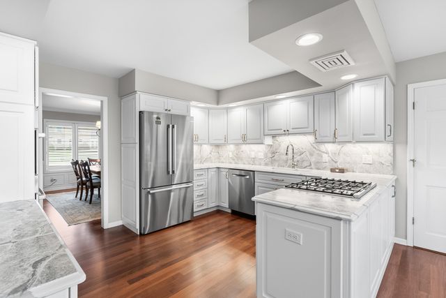5367 Green Pine Lane, Kalamazoo, MI 49009