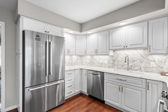 5367 Green Pine Lane, Kalamazoo, MI 49009