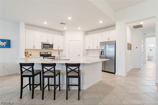 12050 Santaluz DR 202, Fort Myers, FL 33913