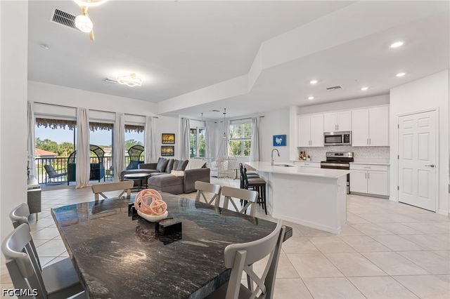 12050 Santaluz DR 202, Fort Myers, FL 33913