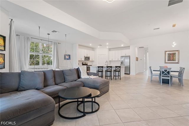 12050 Santaluz DR 202, Fort Myers, FL 33913