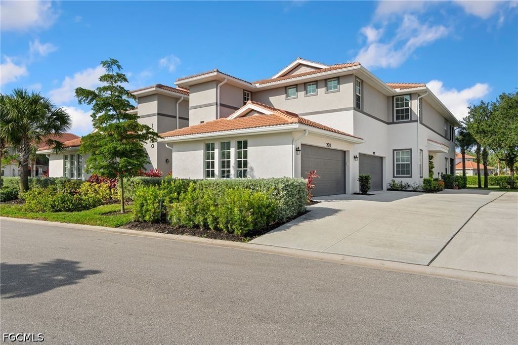 12050 Santaluz DR 202, Fort Myers, FL 33913