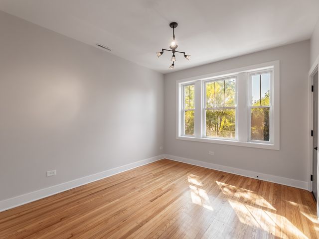 2940 W Pershing Road, Chicago, IL 60632