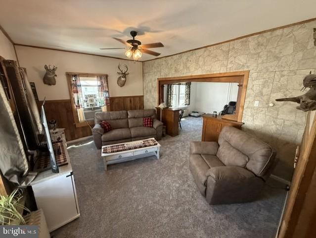 125 N MECHANIC ST, Fredericksburg, PA 17026