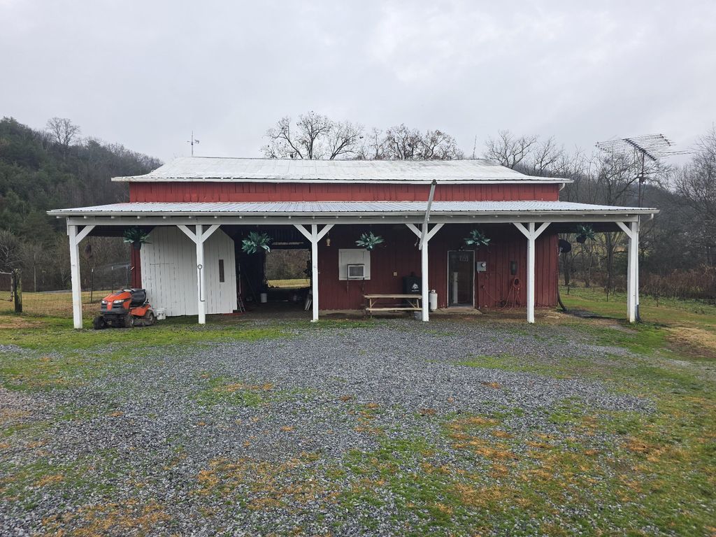 180 Click RD, Mosheim, TN 37818