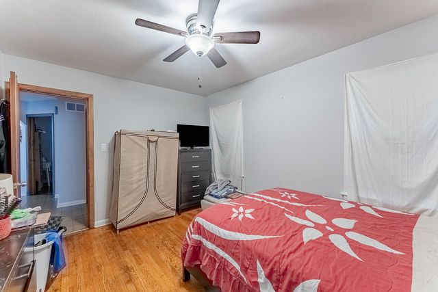 5233 W Parker Avenue, Chicago, IL 60639