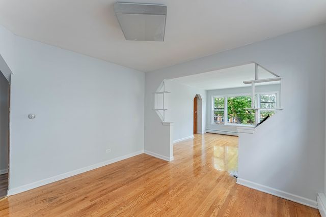 5233 W Parker Avenue, Chicago, IL 60639