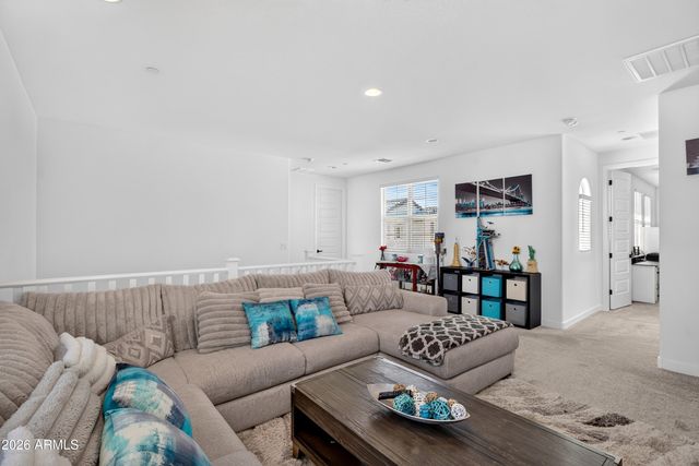 669 S SANDERS Drive, Gilbert, AZ 85296