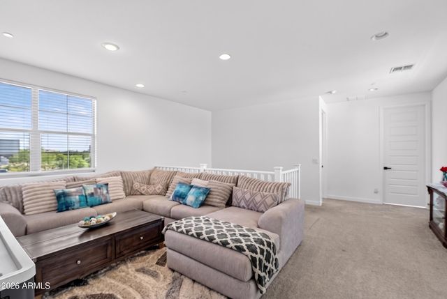 669 S SANDERS Drive, Gilbert, AZ 85296