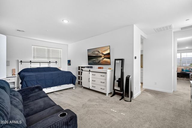 669 S SANDERS Drive, Gilbert, AZ 85296