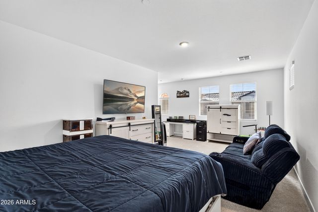 669 S SANDERS Drive, Gilbert, AZ 85296