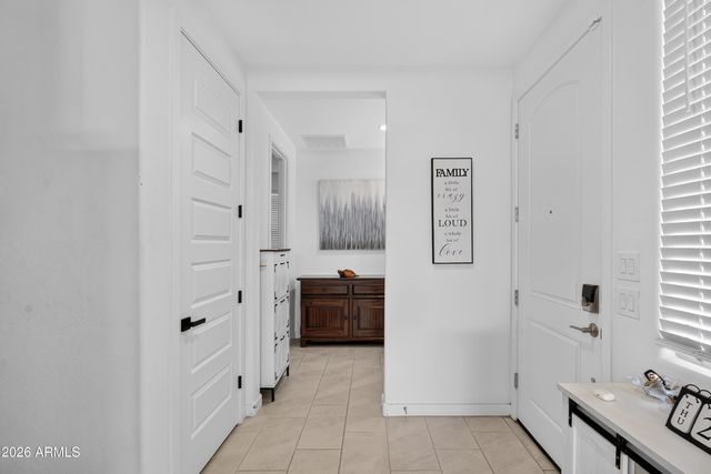 669 S SANDERS Drive, Gilbert, AZ 85296
