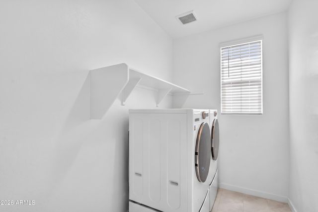 669 S SANDERS Drive, Gilbert, AZ 85296