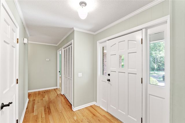 1555 Fort Hill Drive, Seneca, SC 29678