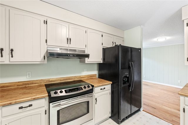1555 Fort Hill Drive, Seneca, SC 29678