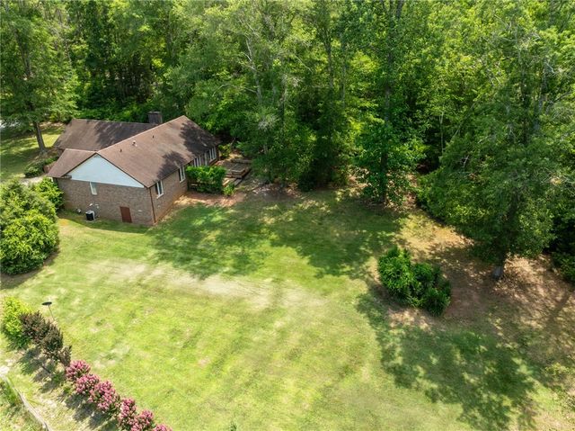 1555 Fort Hill Drive, Seneca, SC 29678