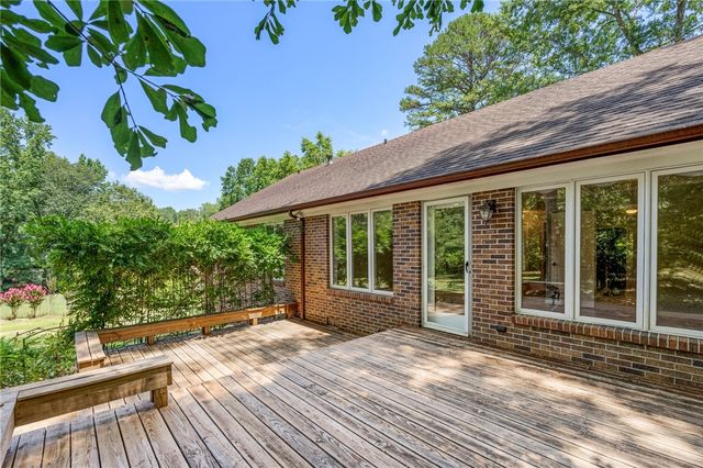 1555 Fort Hill Drive, Seneca, SC 29678