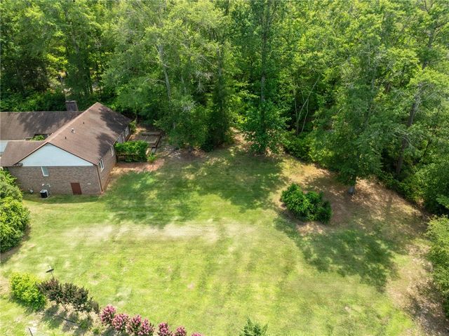 1555 Fort Hill Drive, Seneca, SC 29678