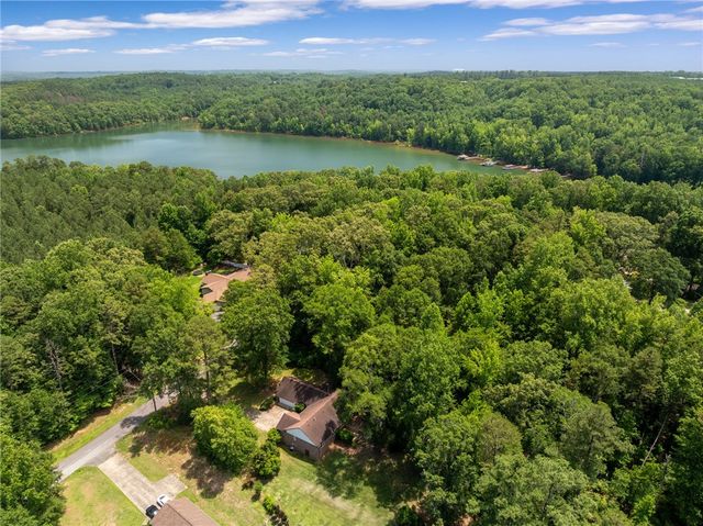 1555 Fort Hill Drive, Seneca, SC 29678