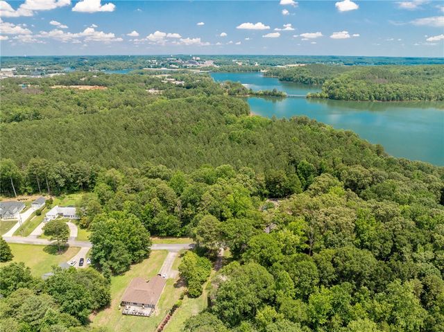 1555 Fort Hill Drive, Seneca, SC 29678