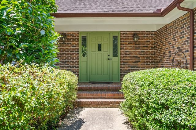 1555 Fort Hill Drive, Seneca, SC 29678